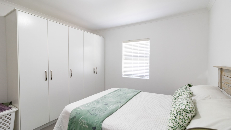 4 Bedroom Property for Sale in Sandy Point Beach Estate Western Cape